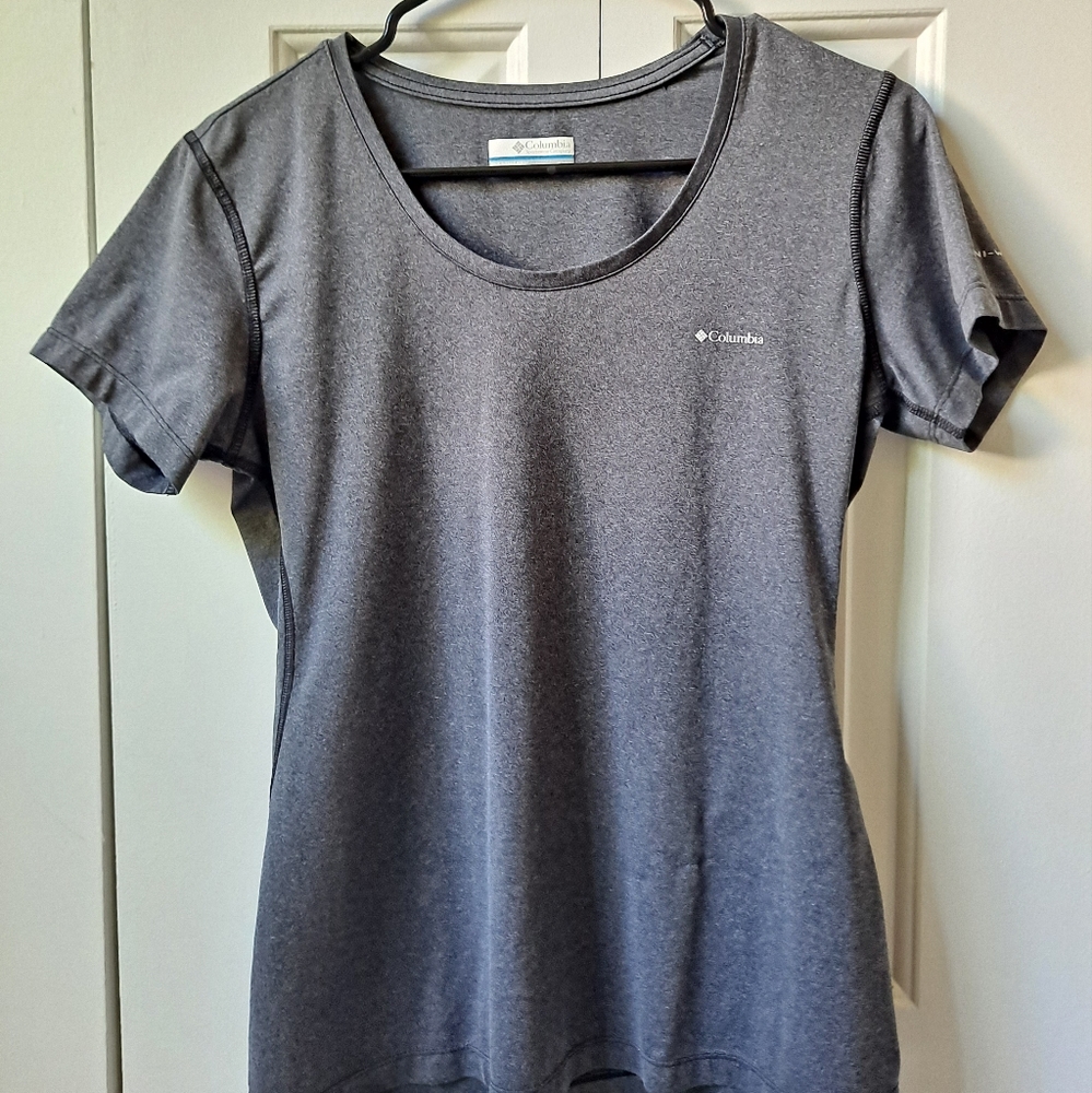 Columbia Activewar shirt, Size S, gray